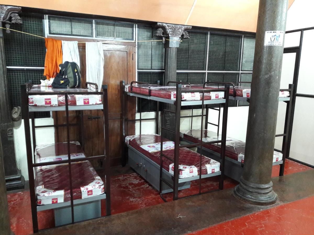 Devasthanam Lodge Thiruvananthapuram Exterior foto